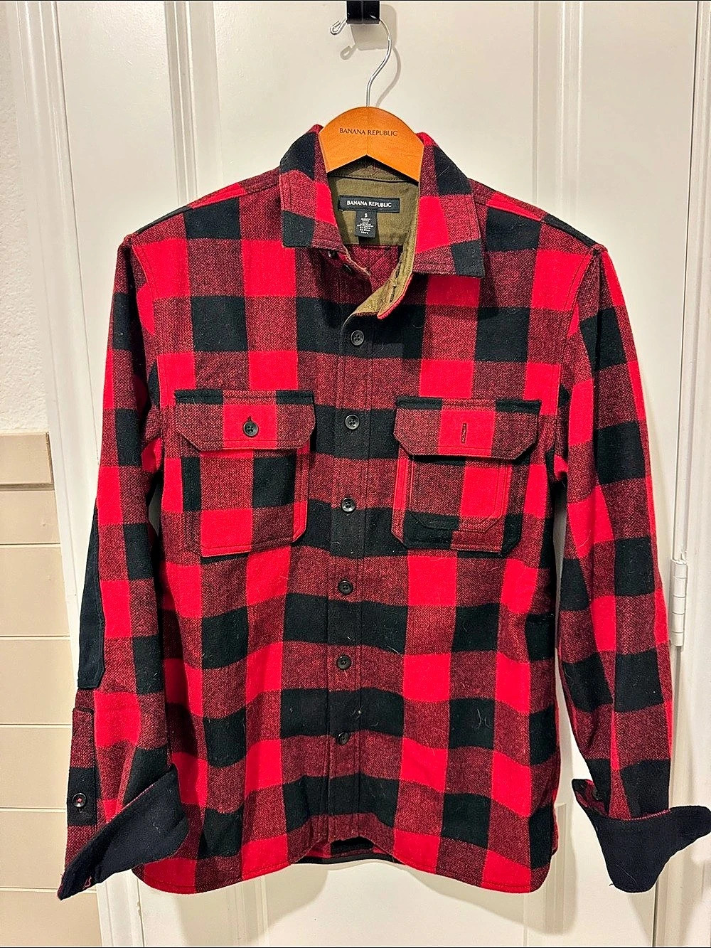 Banana Republic Red & Black Checkered Shirt Jacket Size Small